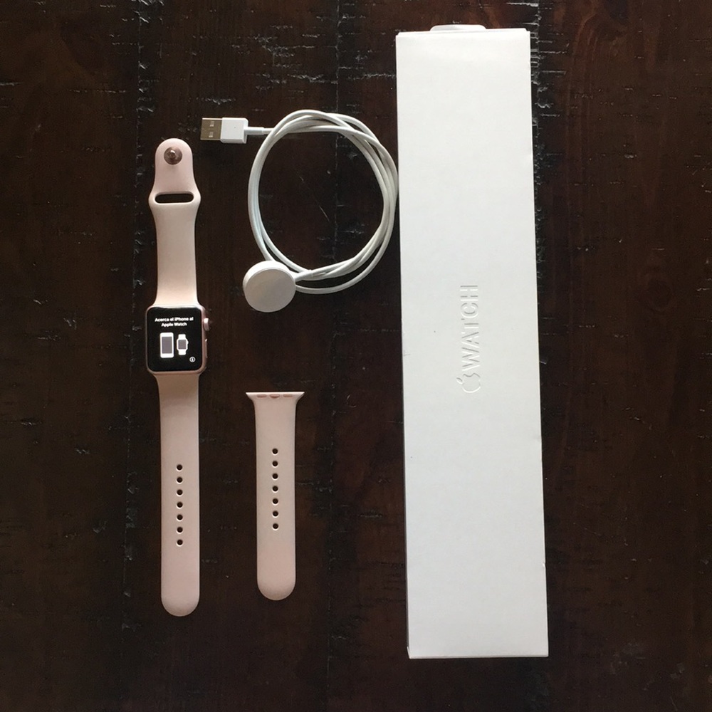 Rose Gold Apple Watch • S1 • 38mm